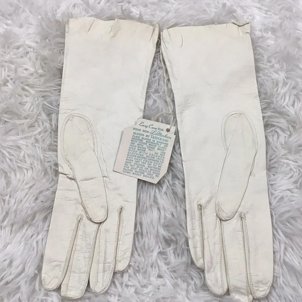 Vintage Trefousse white kid leather gloves France